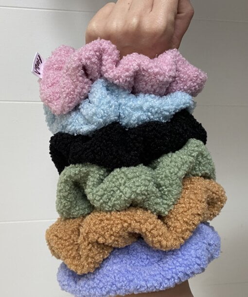 Bouclé jumbo scrunchies