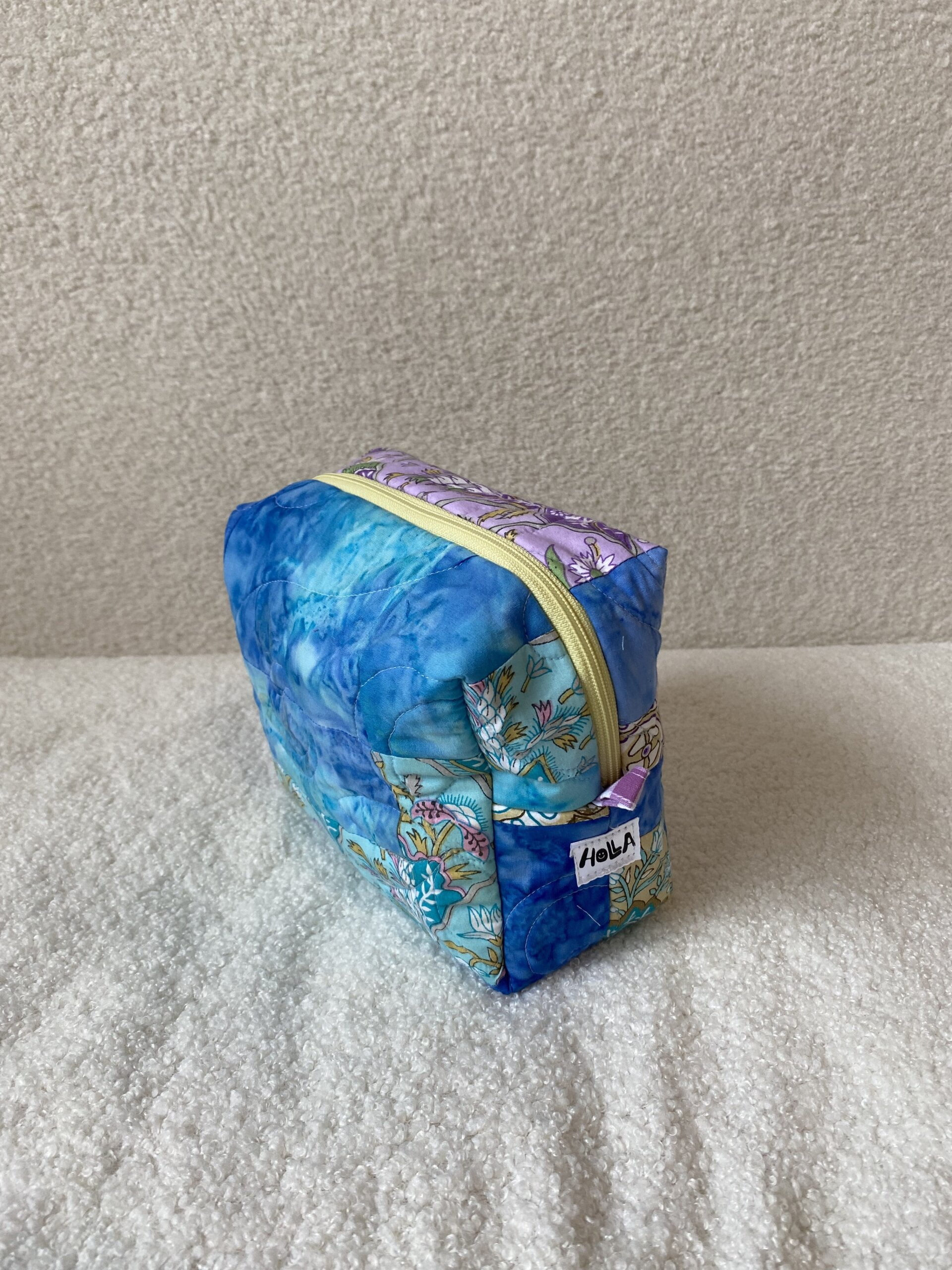 Retro quilted make up travel bags large - Image 7